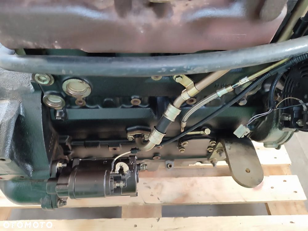 Silnik 1104D-44T TEREX 860 - 11