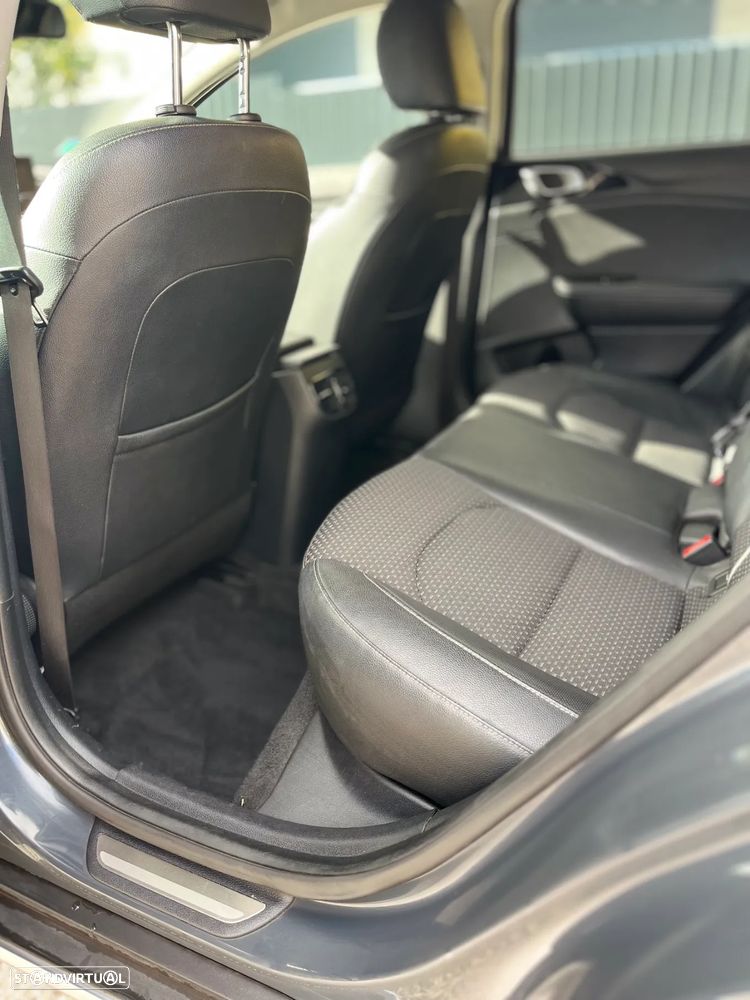 Kia XCeed 1.6 CRDi MHEV Tech - 7