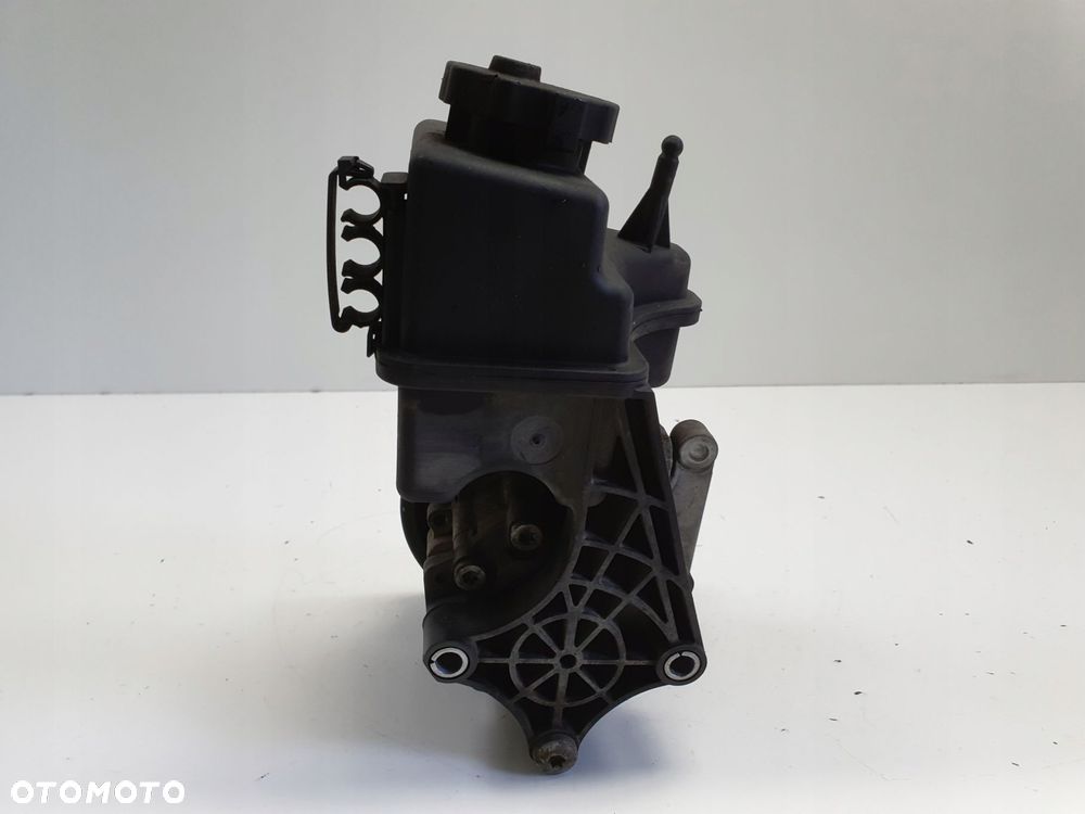 Mercedes Sprinter 906 2.2 CDI POMPA WSPOMAGANIA A0064667801 - 4