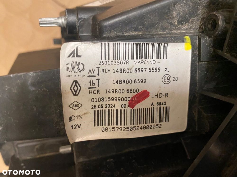 lampa przednia prawa renault clio v 260103507r 2024 rok - 4