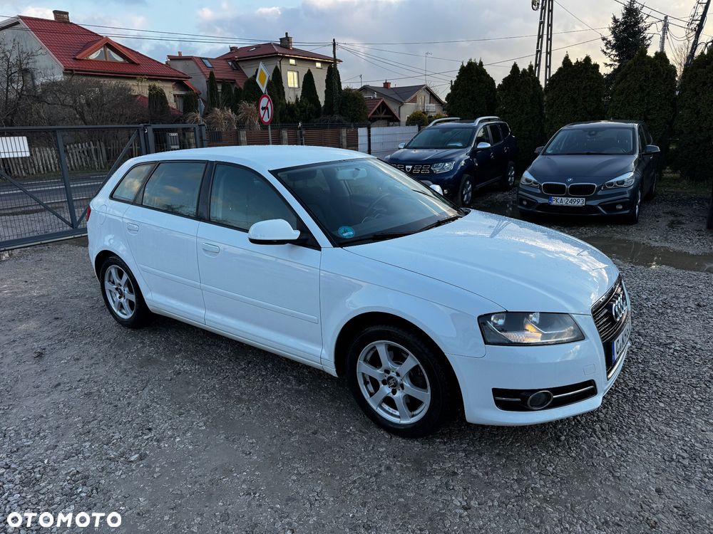 Audi A3 Sportback 1.6 Ambiente - 14