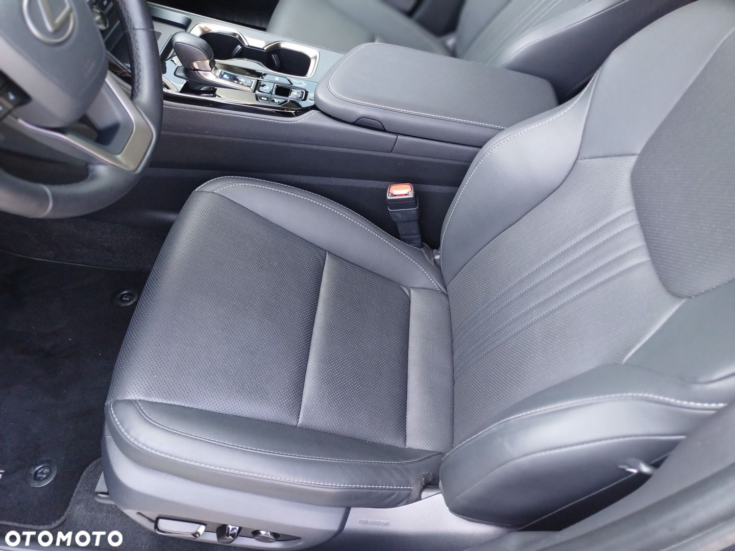 Lexus NX 350h Prestige AWD - 26