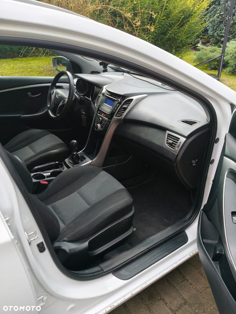 Hyundai i30 1.4 Classic + - 6