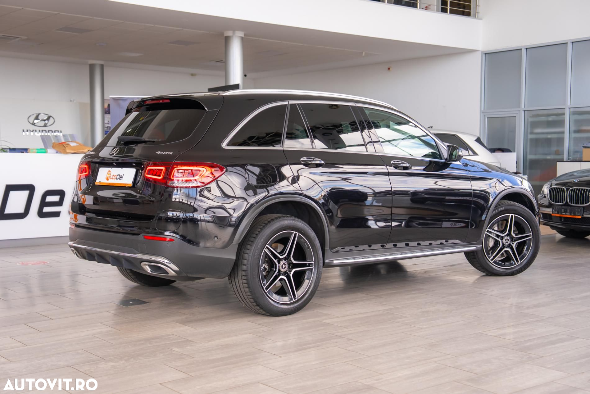 Mercedes-Benz GLC - 11