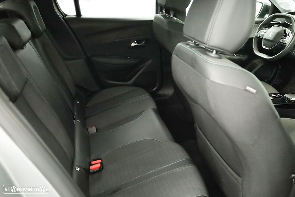 Peugeot 208 1.2 PureTech Allure EAT8 - 23