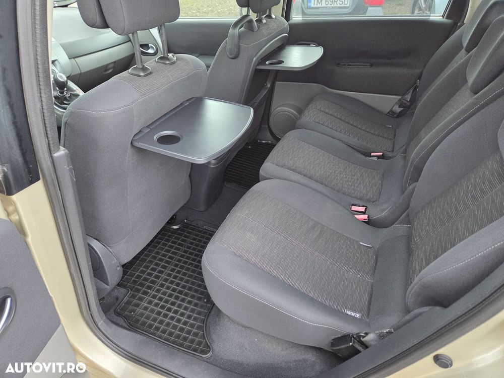 Renault Scenic 1.9 dCi FAP Privilege - 8