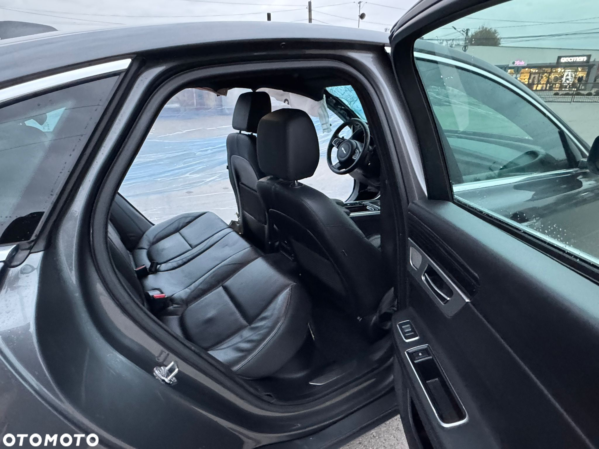 Jaguar XF E-Performance Prestige - 22