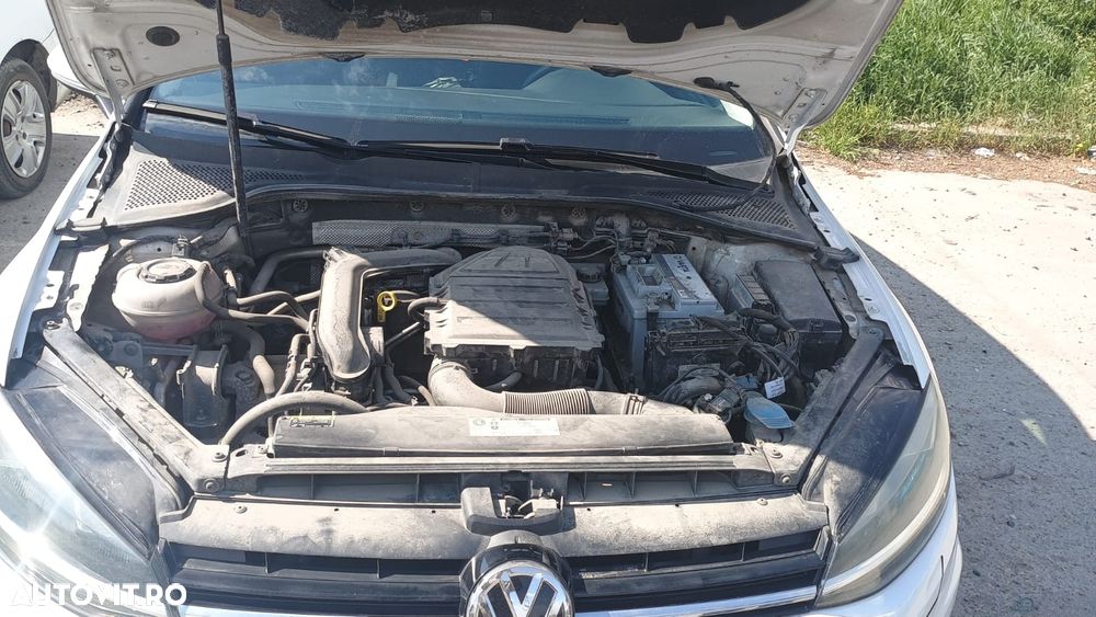 Volkswagen Golf 1.0 TSI Comfortline - 4