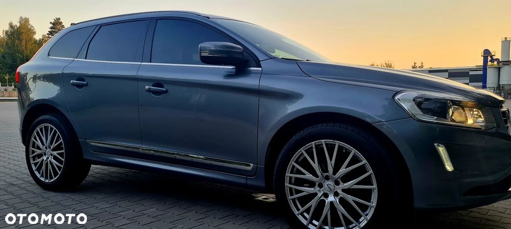 Volvo XC 60 T5 Drive-E Ocean Race - 11