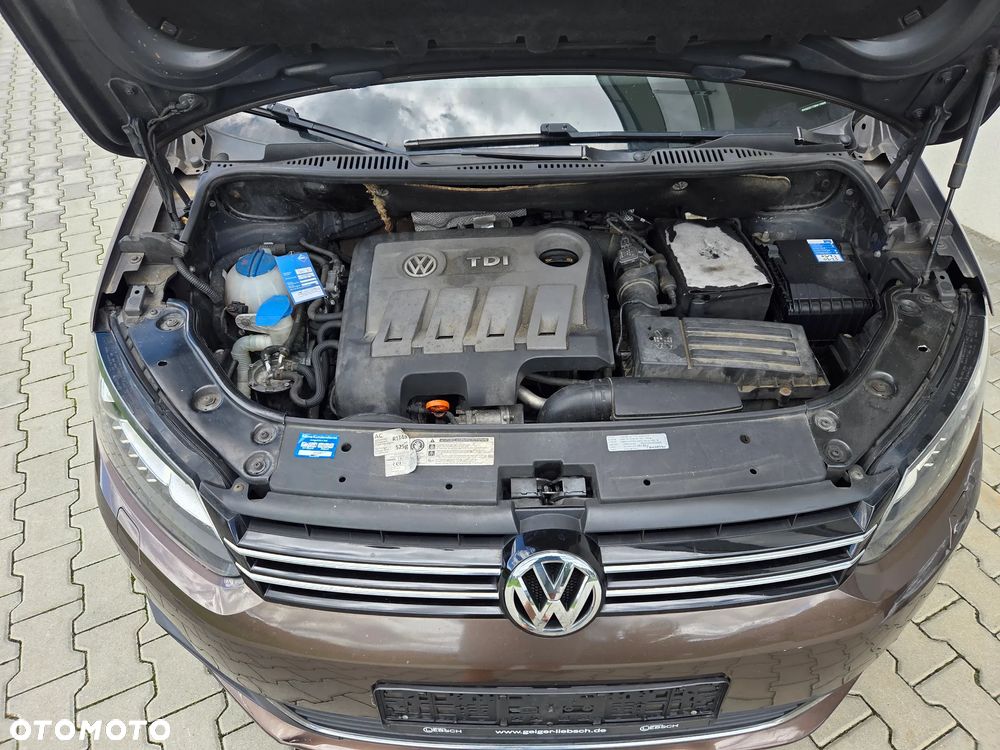 Volkswagen Touran - 18