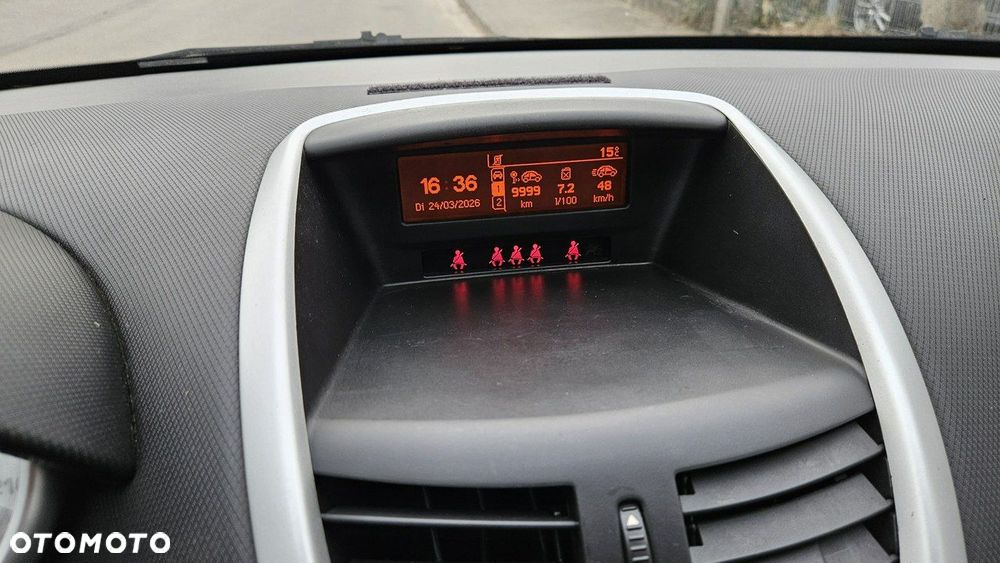 Peugeot 207 - 19