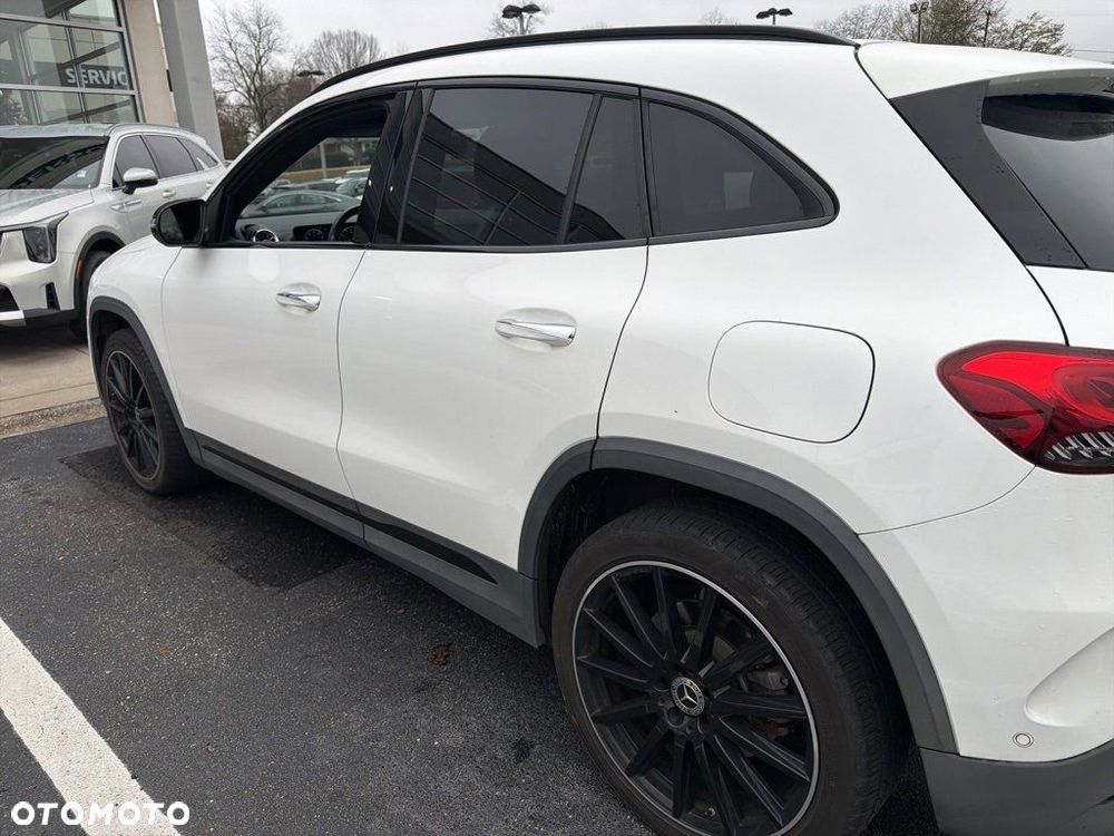 Mercedes-Benz GLA 250 4-Matic AMG Line - 3