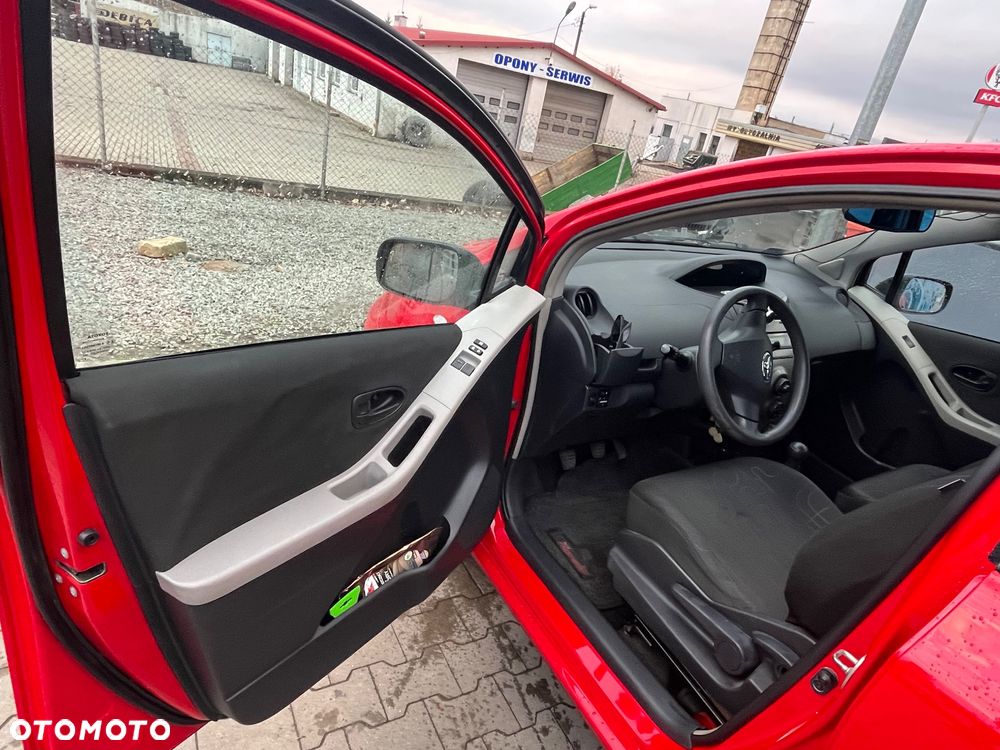 Toyota Yaris - 9