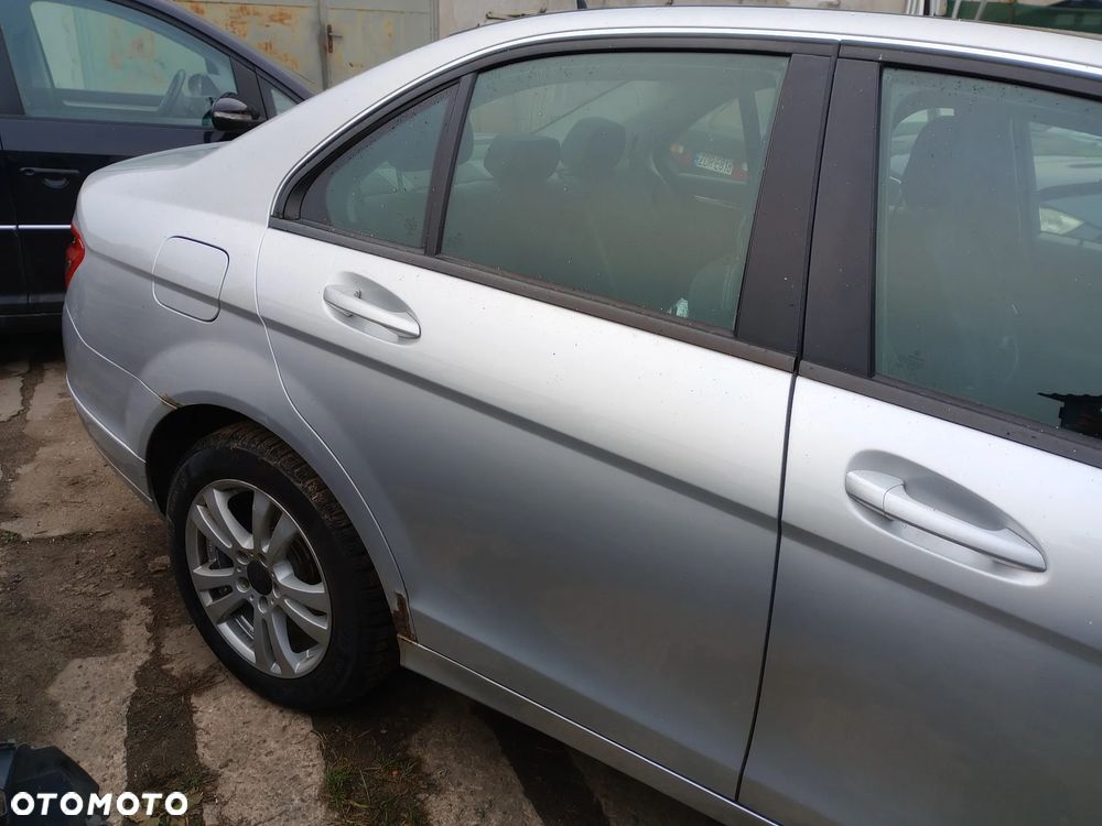 Lusterko prawe C klasa w204 C775 Mercedes, maska zderzak, pas błotnik - 33