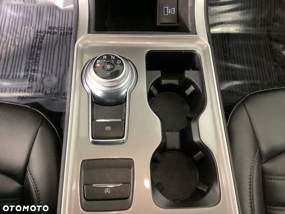 Ford Edge - 16