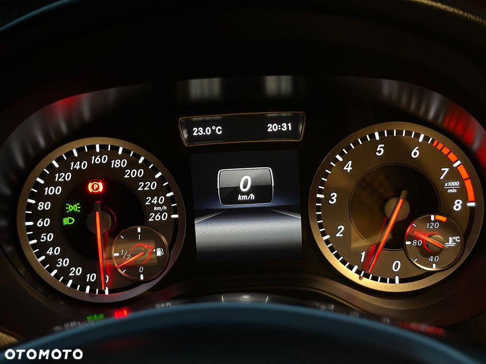 Mercedes-Benz Klasa A 180 (BlueEFFICIENCY) AMG Sport - 25
