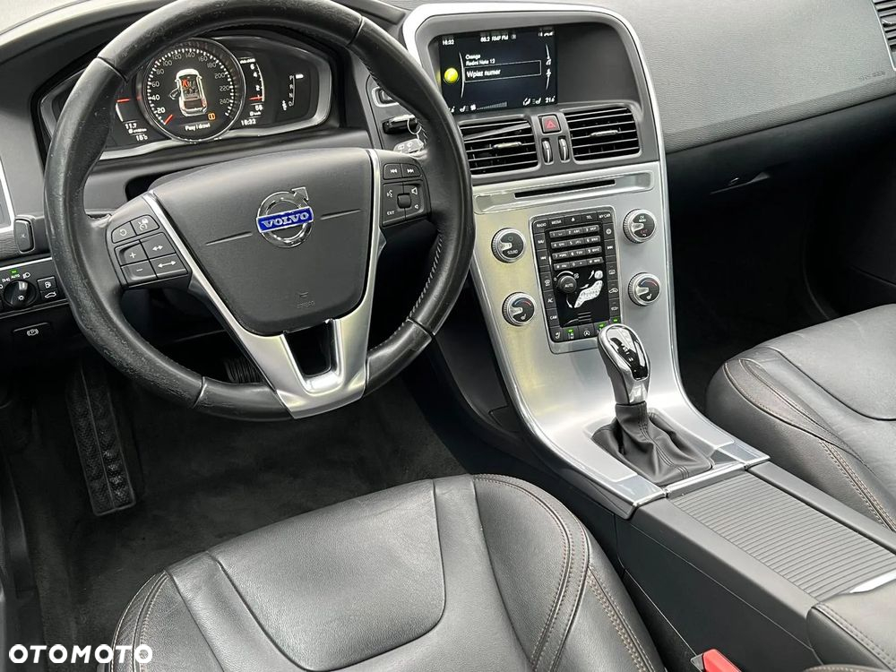 Volvo XC 60 T5 Drive-E Momentum - 22