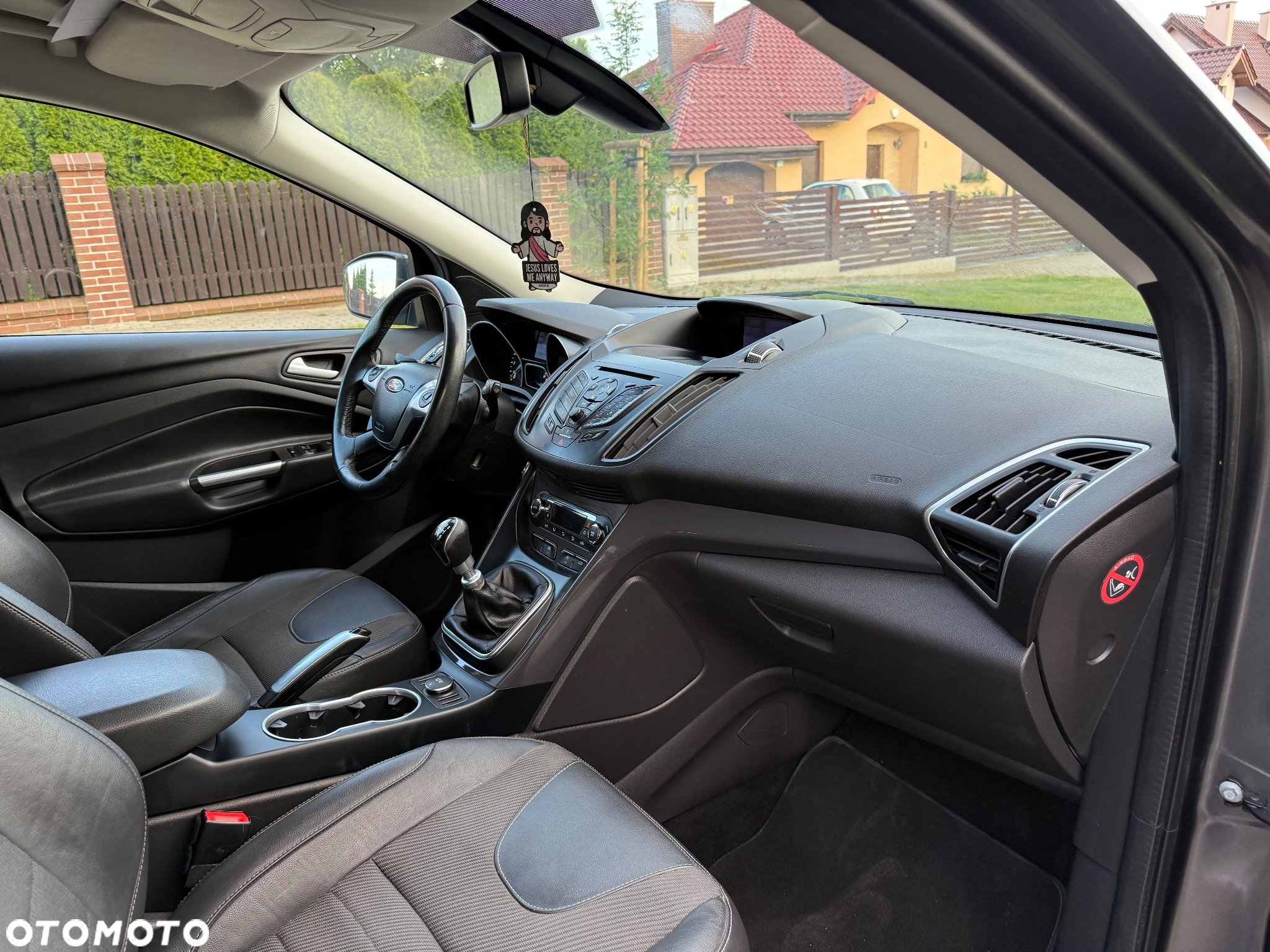 Ford Kuga - 12