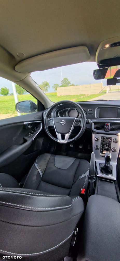 Volvo V40 D2 Momentum - 17