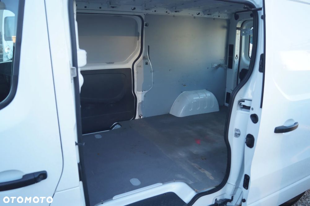 Opel Vivaro - 20