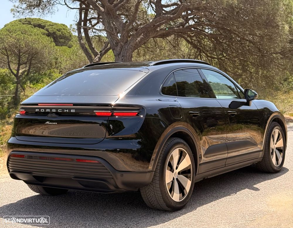 Porsche Macan Electric - 6