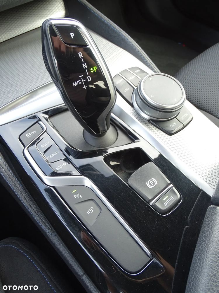 BMW Seria 5 530i GPF xDrive M Sport sport - 23