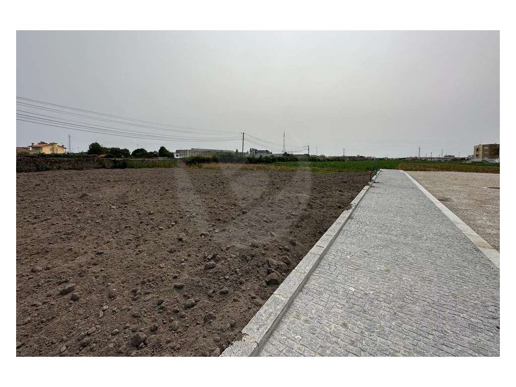 Lote com 375 m2 na Póvoa de Varzim - Grande imagem: 2/23