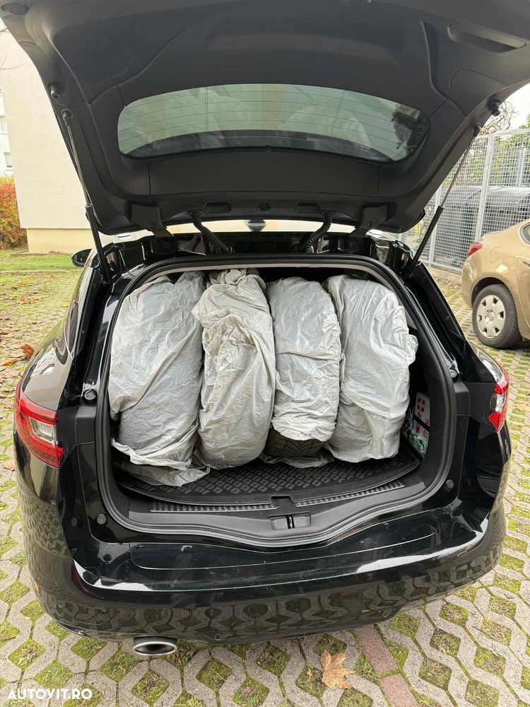 Renault Megane ENERGY dCi 130 BOSE EDITION - 4