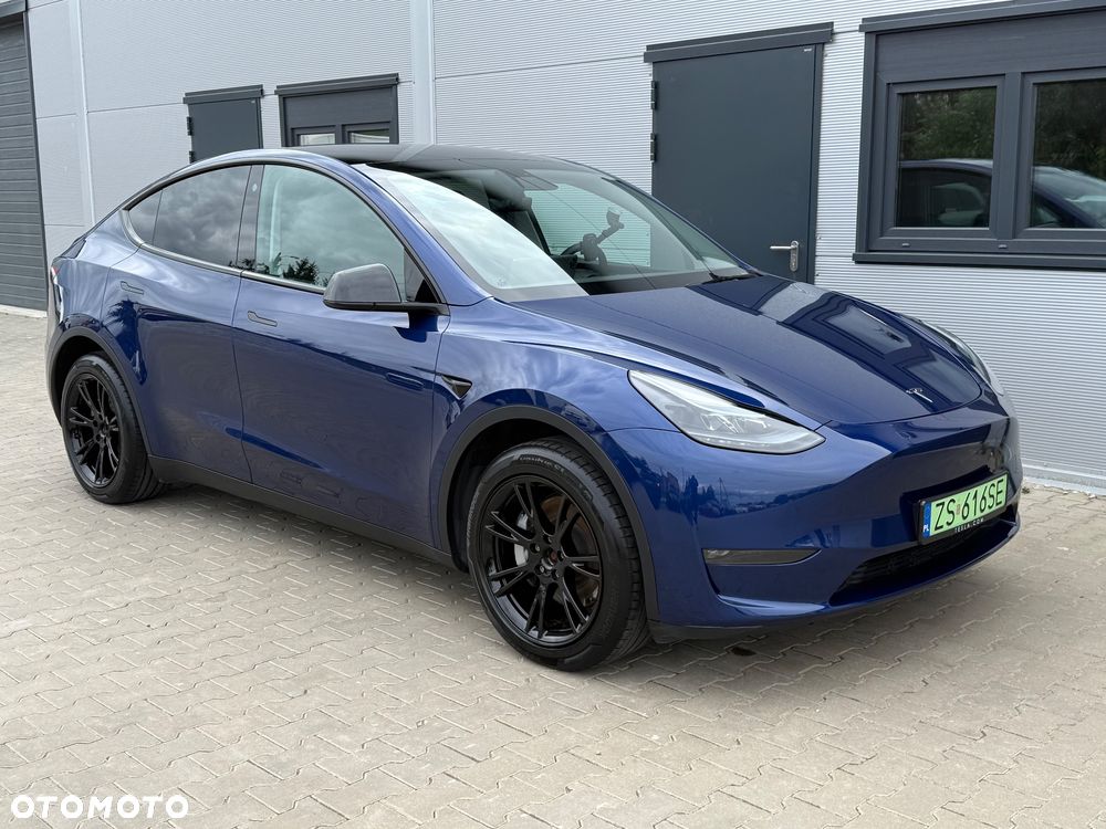 Tesla Model Y - 13