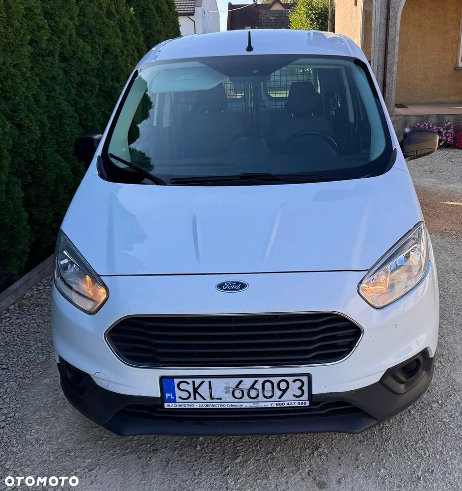 Ford Transit Courier Ambiente - 2