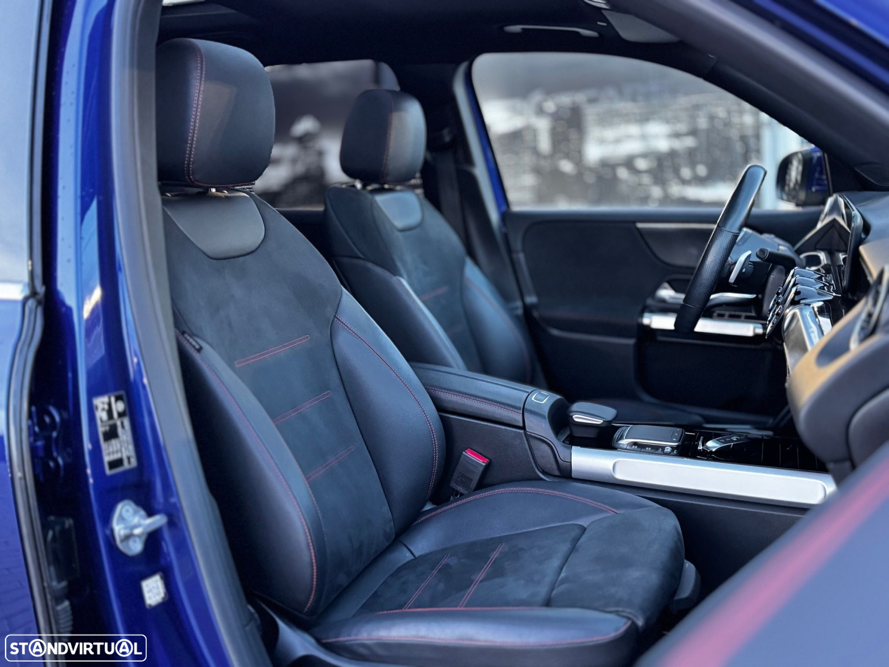 Mercedes-Benz GLB 200 d AMG Line - 14