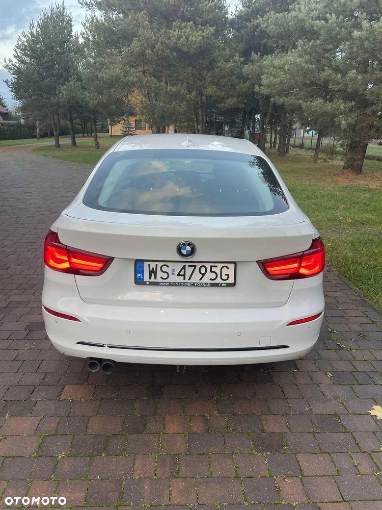 BMW Seria 3 320i Advantage sport - 2
