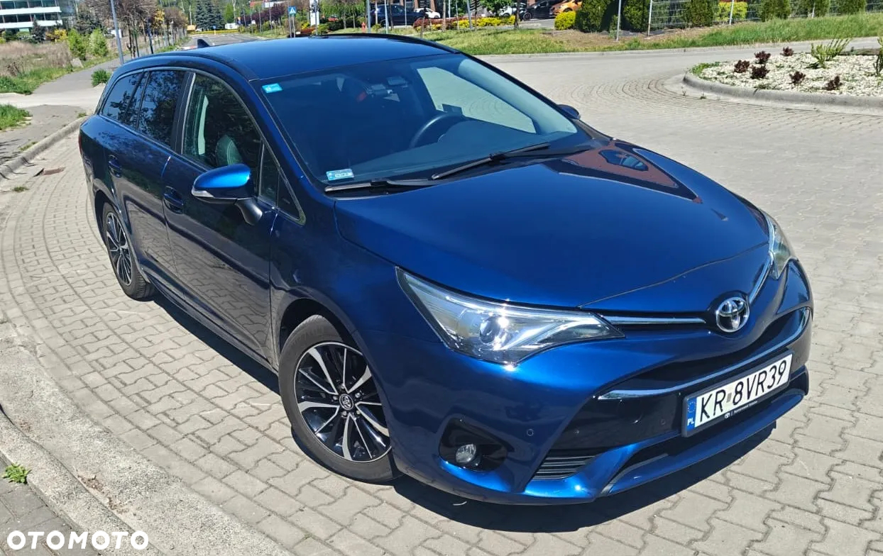 Toyota Avensis 2.0 D-4D Prestige - 6