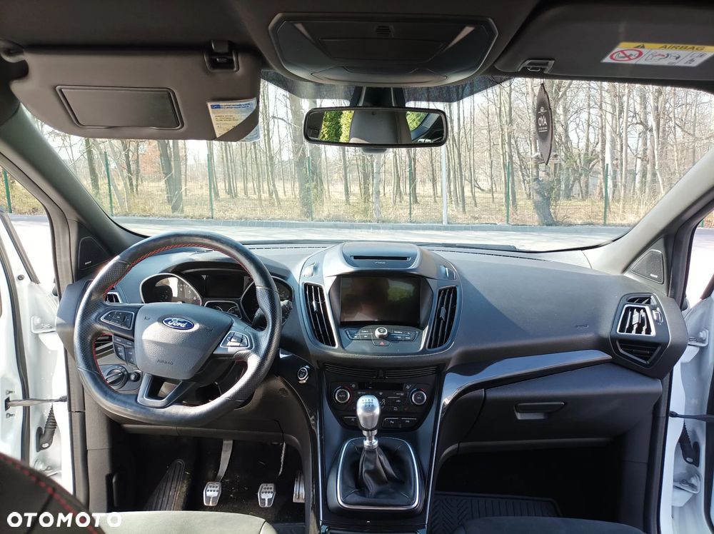 Ford Kuga 1.5 EcoBoost FWD ST-Line X - 19