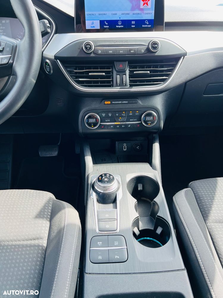 Ford Focus 1.5 TDCi Powershift Titanium - 11