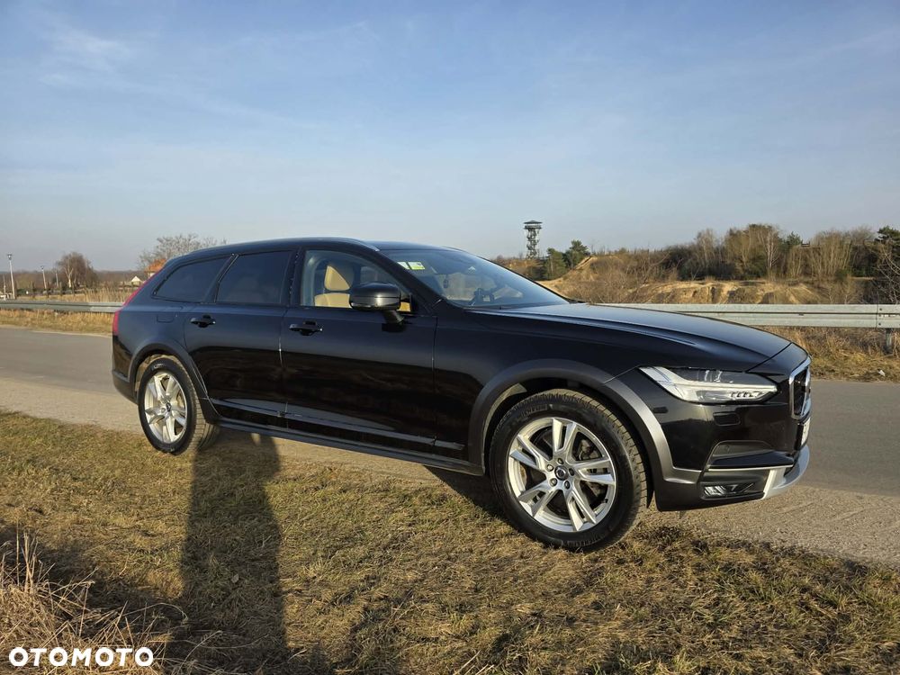Volvo V90 Cross Country T6 AWD - 23