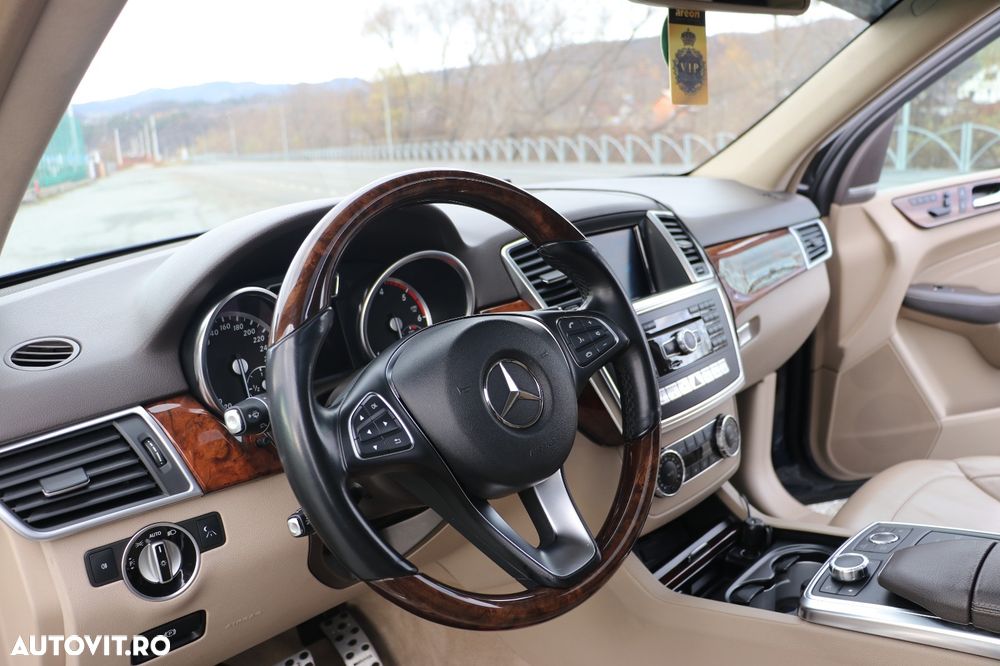 Mercedes-Benz ML 350 BlueTec 4MATIC Aut - 13