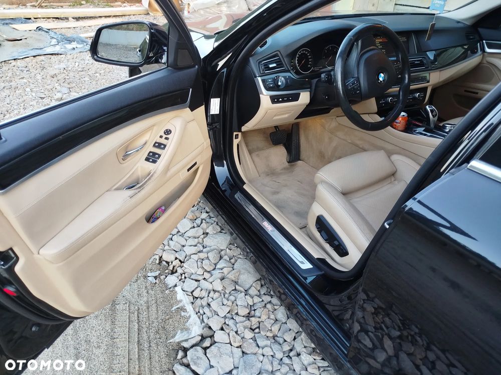 BMW Seria 5 530d Luxury Line - 8