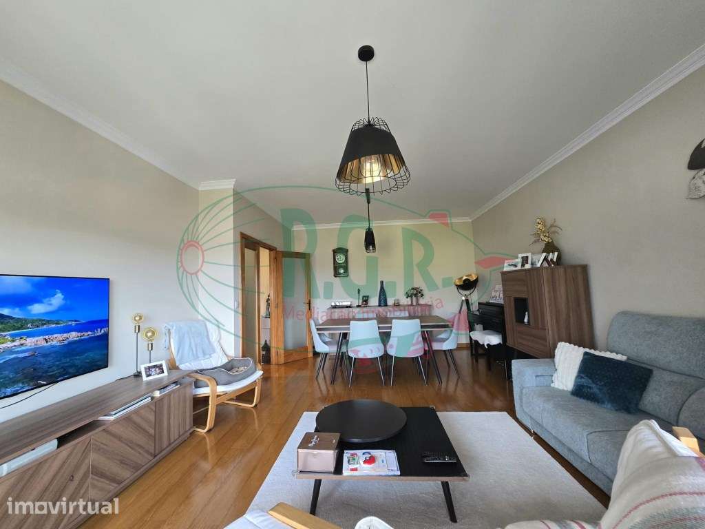 Excelente T3 | Suite | 2 Lg de Garagem e Arrumos | Próximo Hosp Fer... - Grande imagem: 4/50