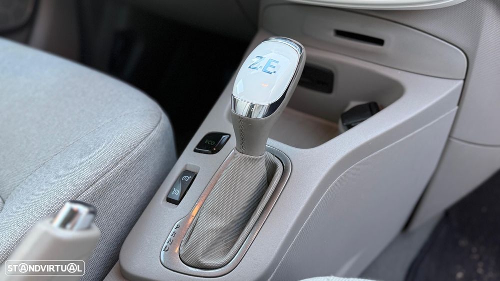 Renault Zoe (c/ Bateria) 41 kwh Life - 6