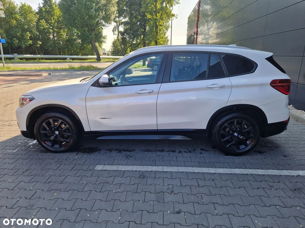 BMW X1 sDrive16d - 10