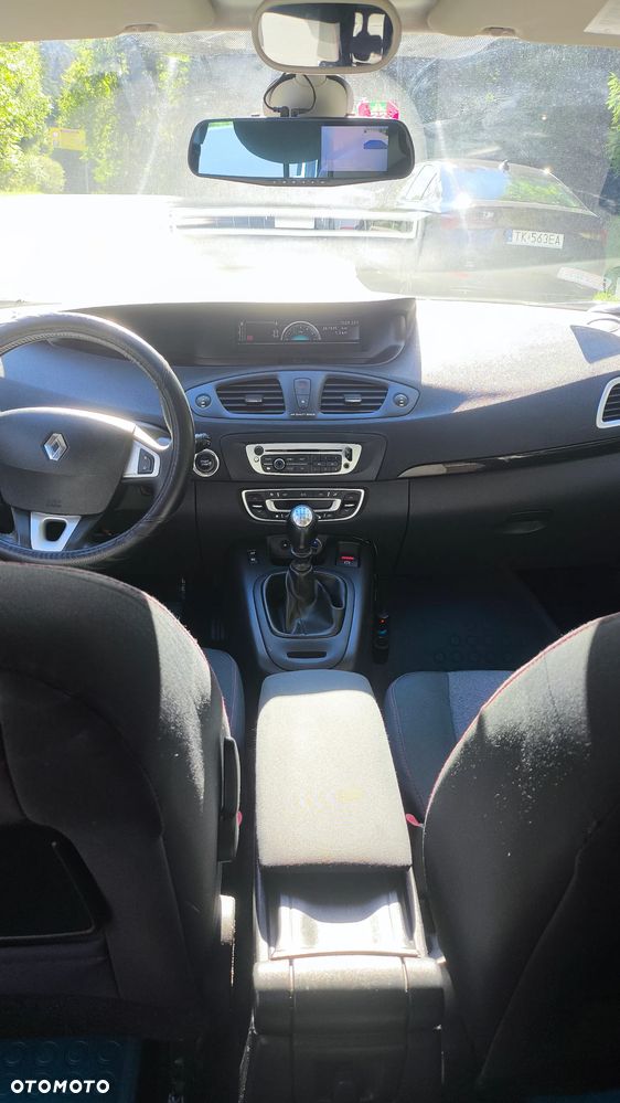 Renault Scenic 1.5 dCi Life - 17