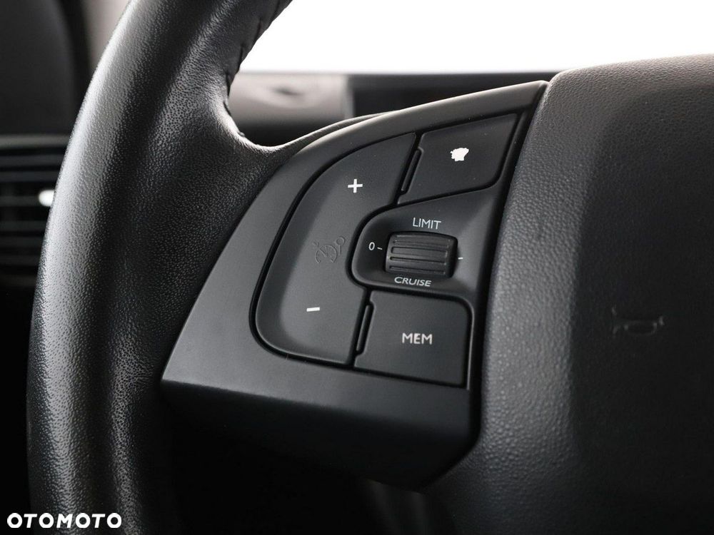 Citroën C4 Cactus 1.2 PureTech Shine S&S EAT6 - 32