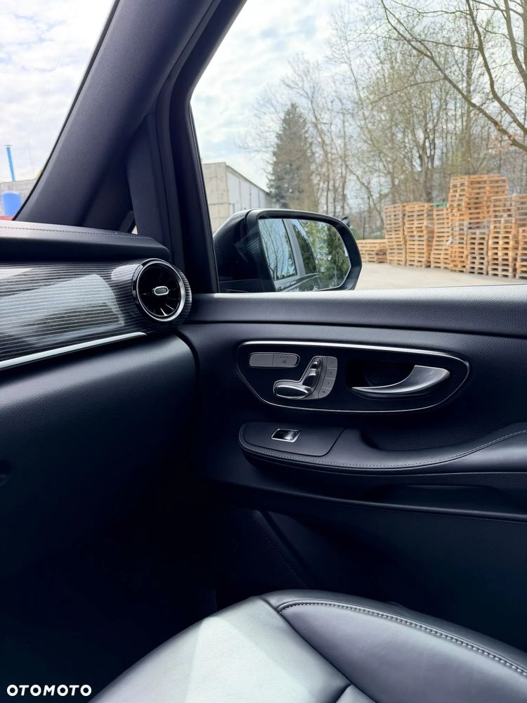 Mercedes-Benz Klasa V 300 d 4-Matic Avantgarde 9G-Tronic - 2