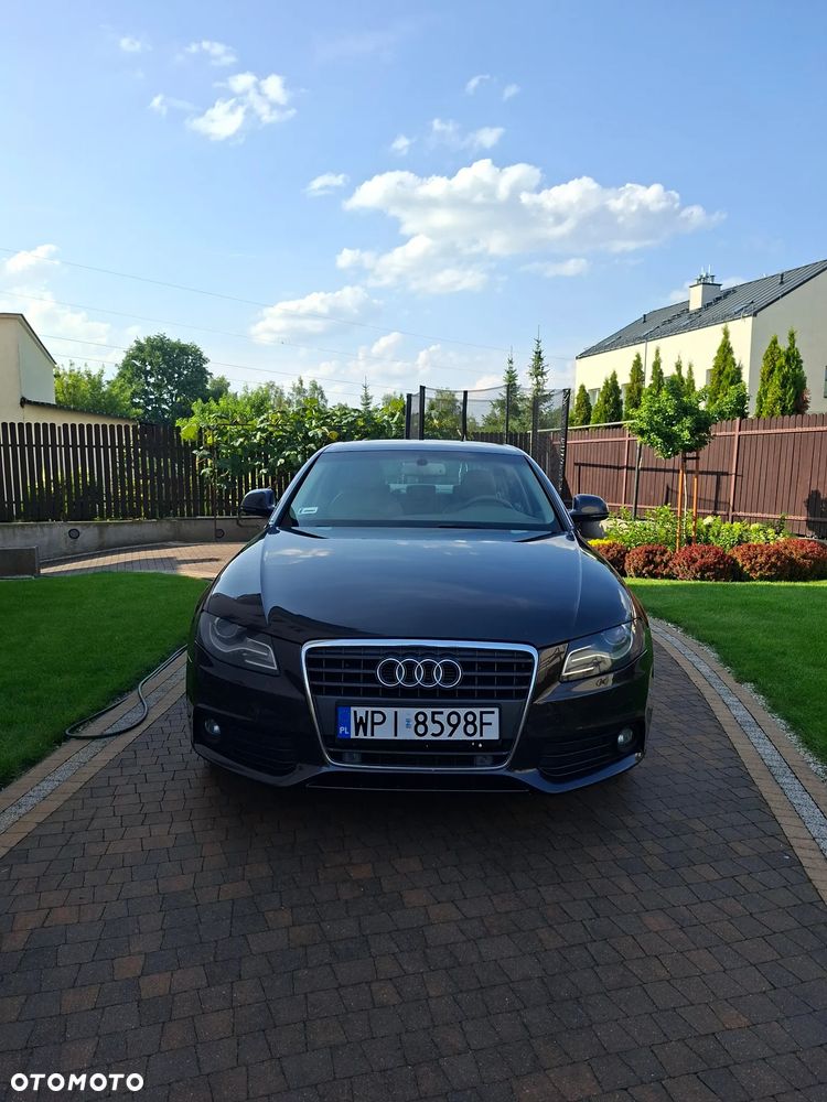 Audi A4 Limousine - 3