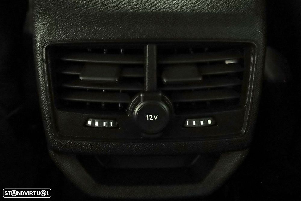Peugeot 3008 1.6 Hybrid Allure e-EAT8 - 24