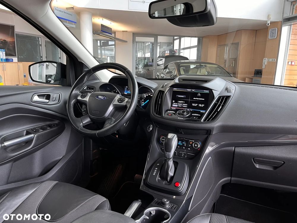 Ford Kuga 2.0 TDCi 4x4 Titanium - 24