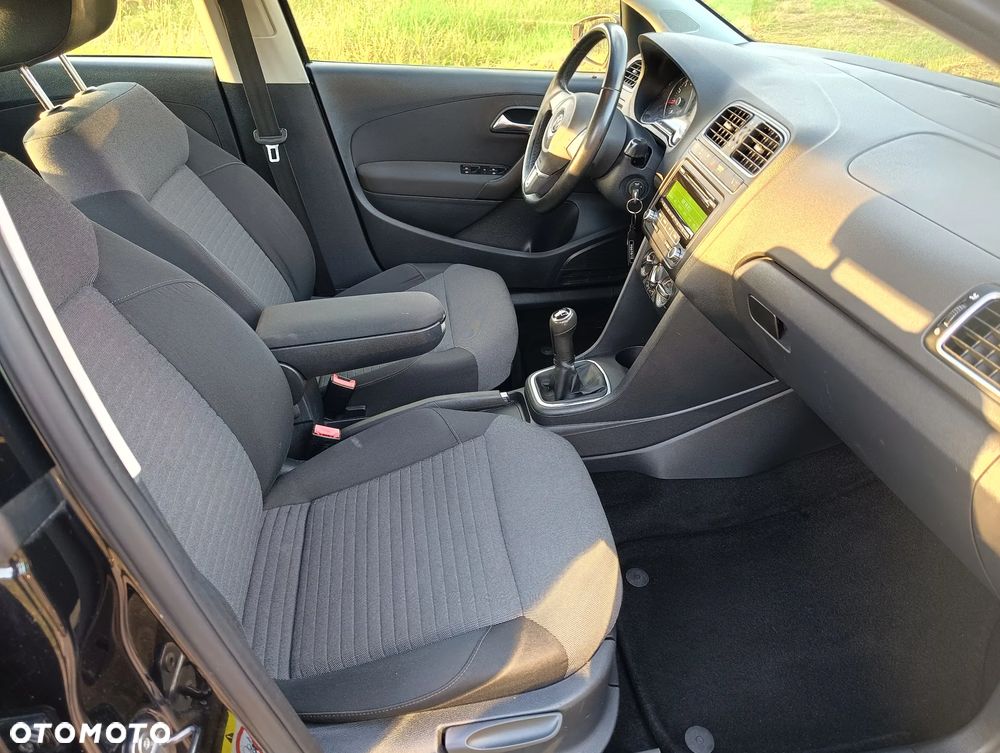 Volkswagen Polo 1.4 16V Comfortline - 15