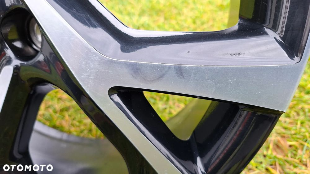 Felga Aluminiowa 18 Toyota C-HR 5x114.3 ET 50 CMS 860 - 10