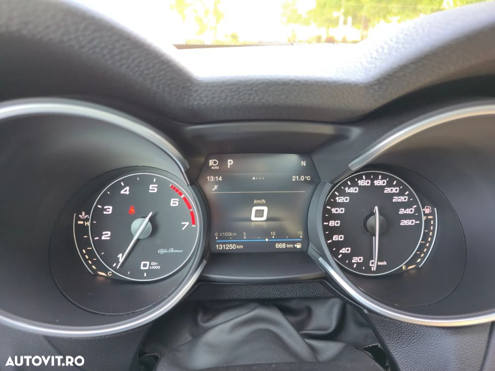 Alfa Romeo Stelvio 2.0 Turbo 16V AT8-Q4 Super - 13